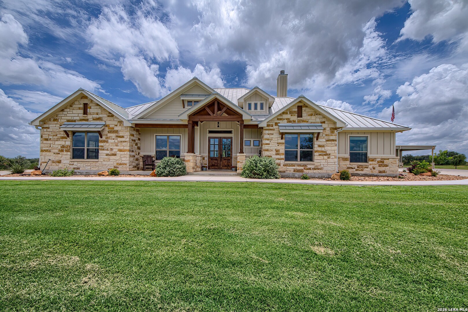 1188 County Road 328 Adkins TX 78101