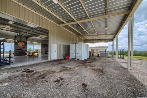 1188 County Road 328 Adkins TX 78101