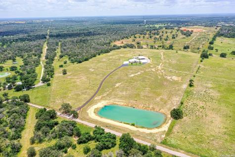 1188 County Road 328 Adkins TX 78101
