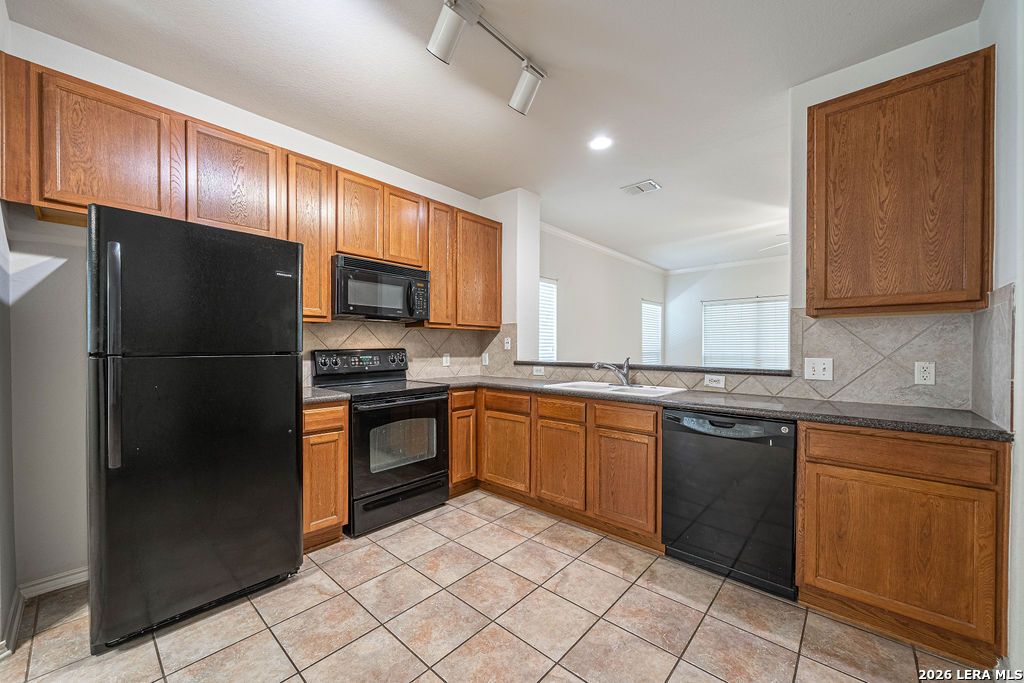 6214 Pecan Tree San Antonio TX 78240
