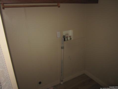 1095 Scenic Drive Bandera TX 78003