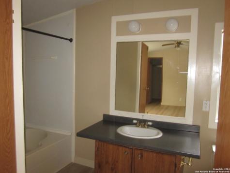 1095 Scenic Drive Bandera TX 78003