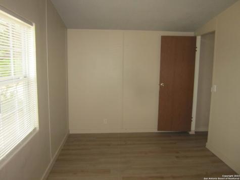 1095 Scenic Drive Bandera TX 78003