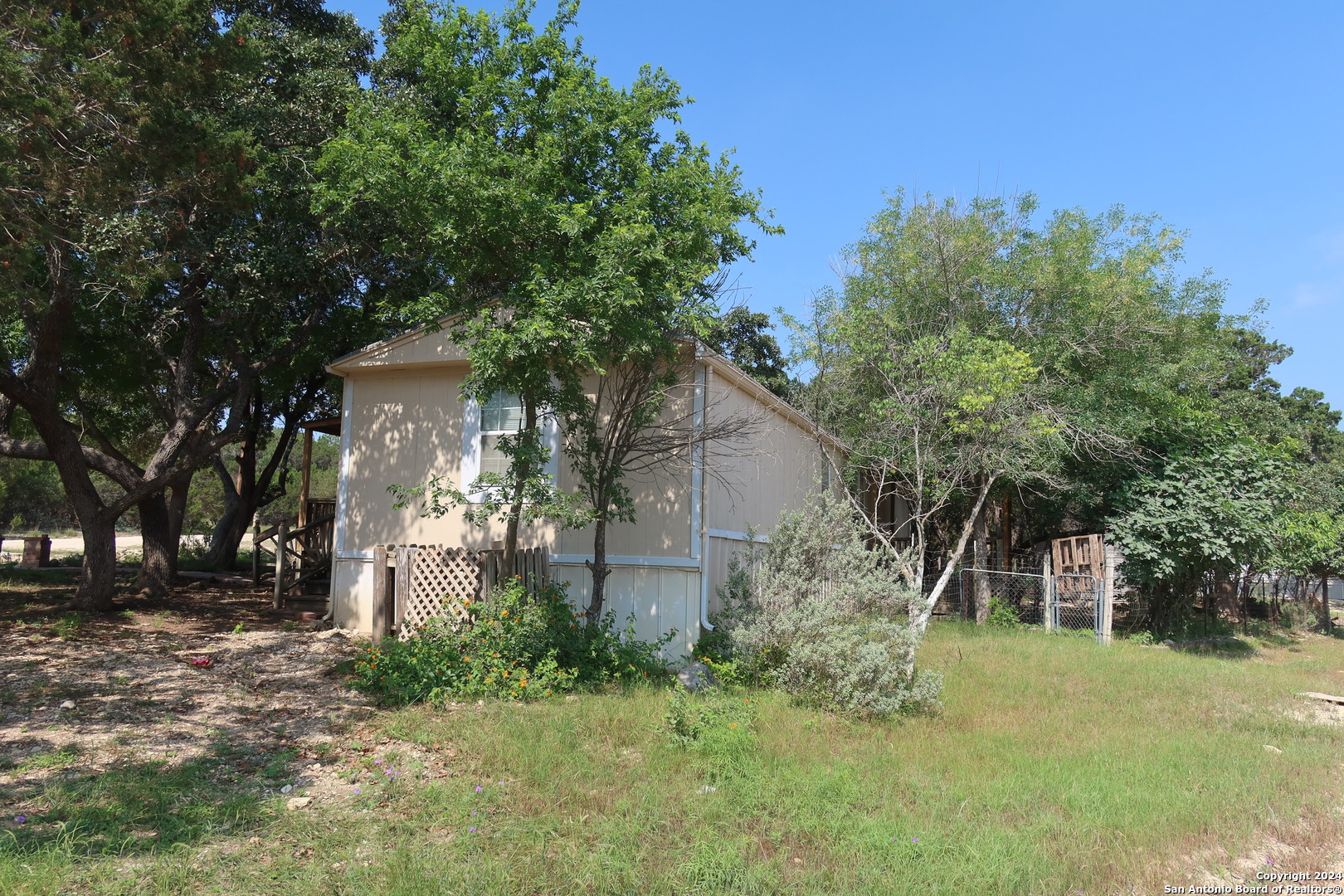 1095 Scenic Drive Bandera TX 78003