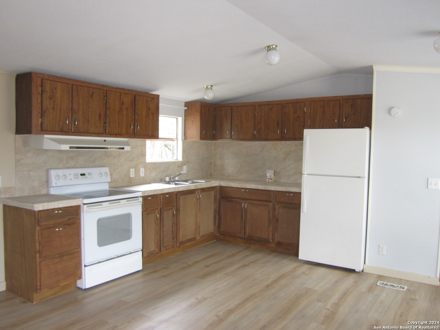 1095 Scenic Drive Bandera TX 78003
