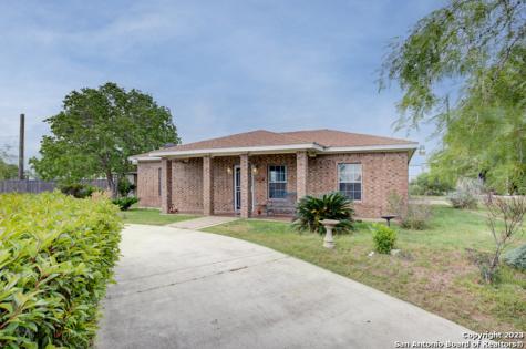 14811 Swisher Street Elmendorf TX 78112