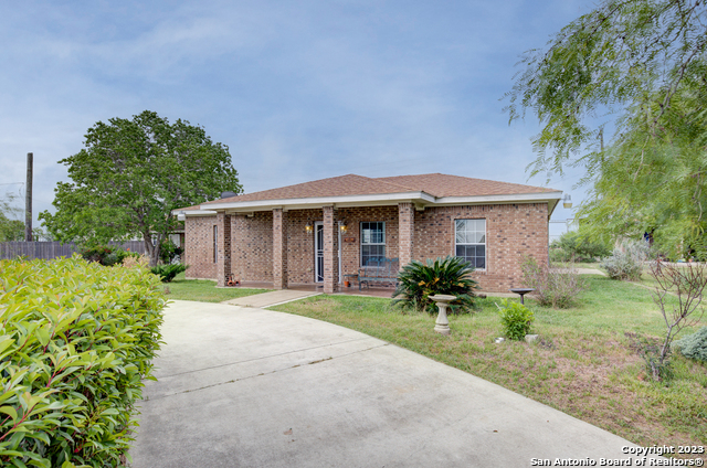 14811 Swisher Street Elmendorf TX 78112