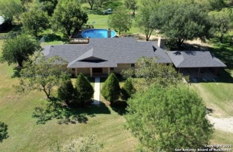 220 Deer Run Street Pleasanton TX 78064