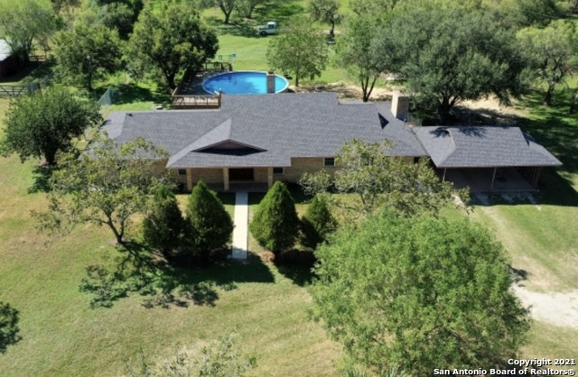 220 Deer Run Street Pleasanton TX 78064