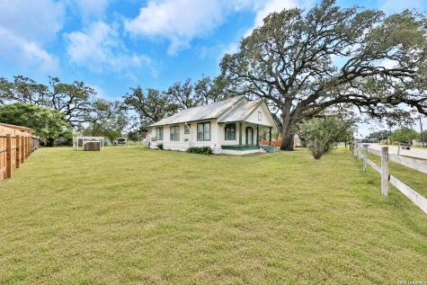 804 Commerce Street Pleasanton TX 78064