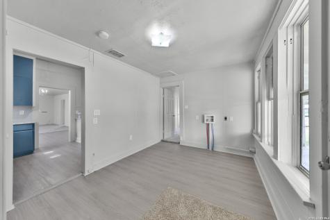 804 Commerce Street Pleasanton TX 78064