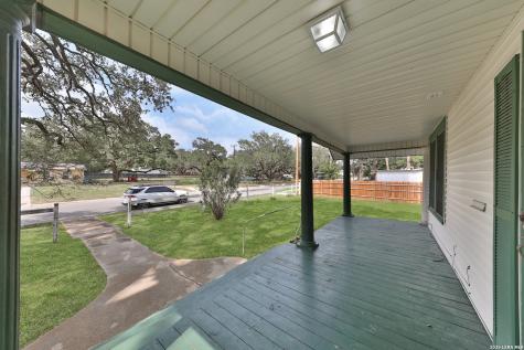 804 Commerce Street Pleasanton TX 78064