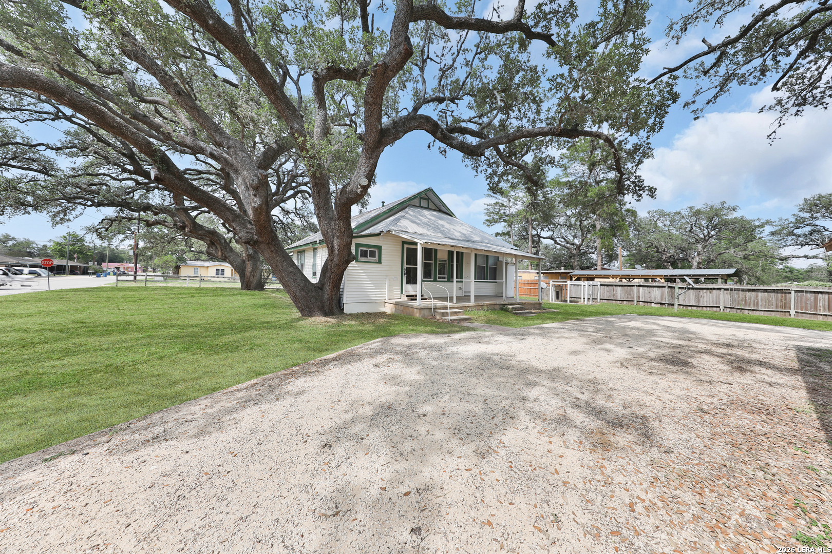 804 Commerce Street Pleasanton TX 78064