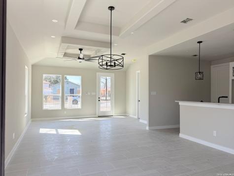 810 S San Eduardo Avenue San Antonio TX 78228