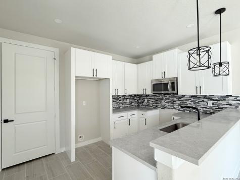 810 S San Eduardo Avenue San Antonio TX 78228