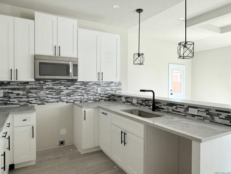 810 S San Eduardo Avenue San Antonio TX 78228