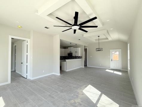 810 S San Eduardo Avenue San Antonio TX 78228