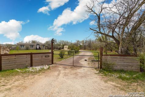5766 Fm 539 Floresville TX 78114