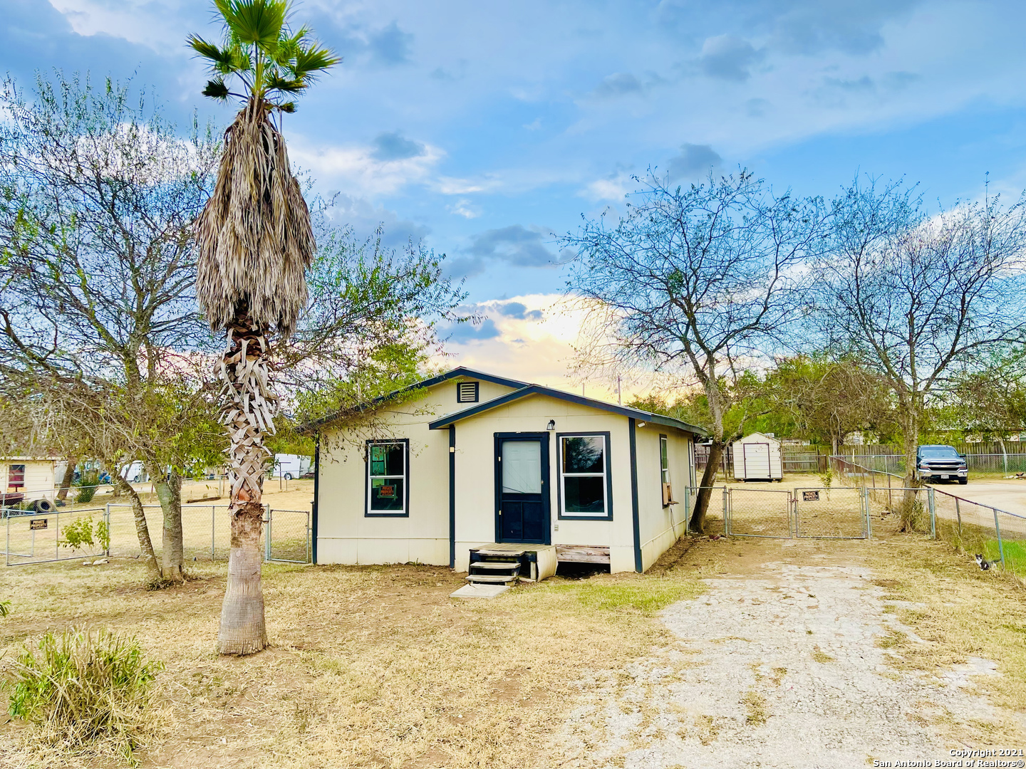 1214 Broadway Street Jourdanton TX 78026