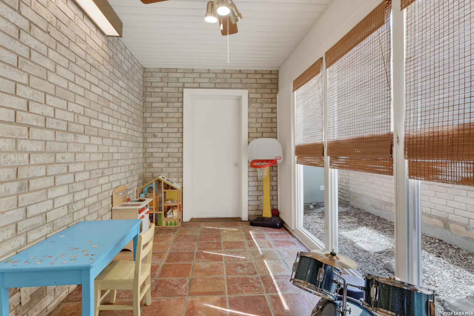 5822 Northgap Windcrest TX 78239