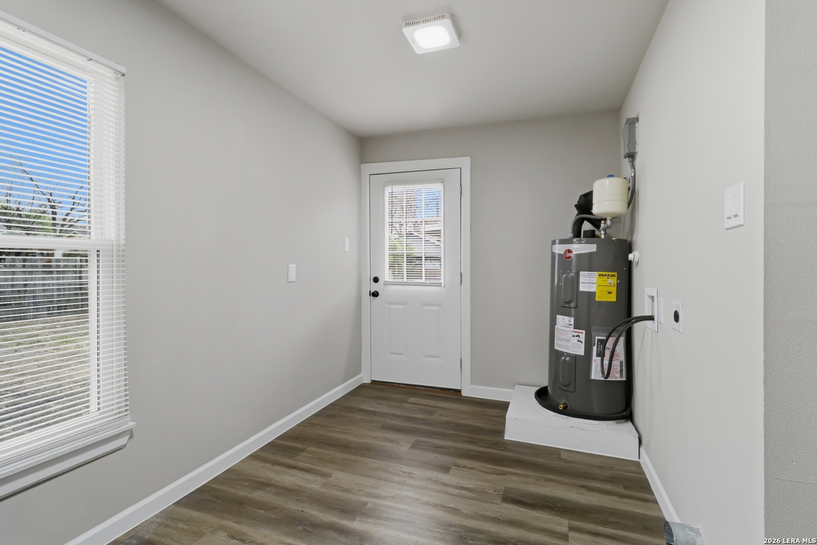 611 N San Ignacio Avenue San Antonio TX 78228