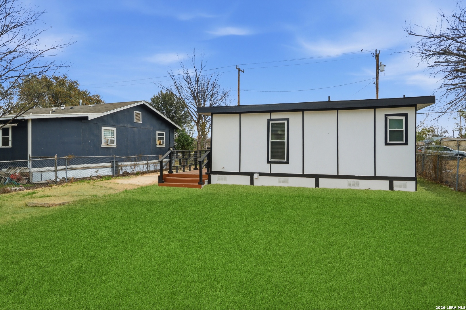 611 N San Ignacio Avenue San Antonio TX 78228
