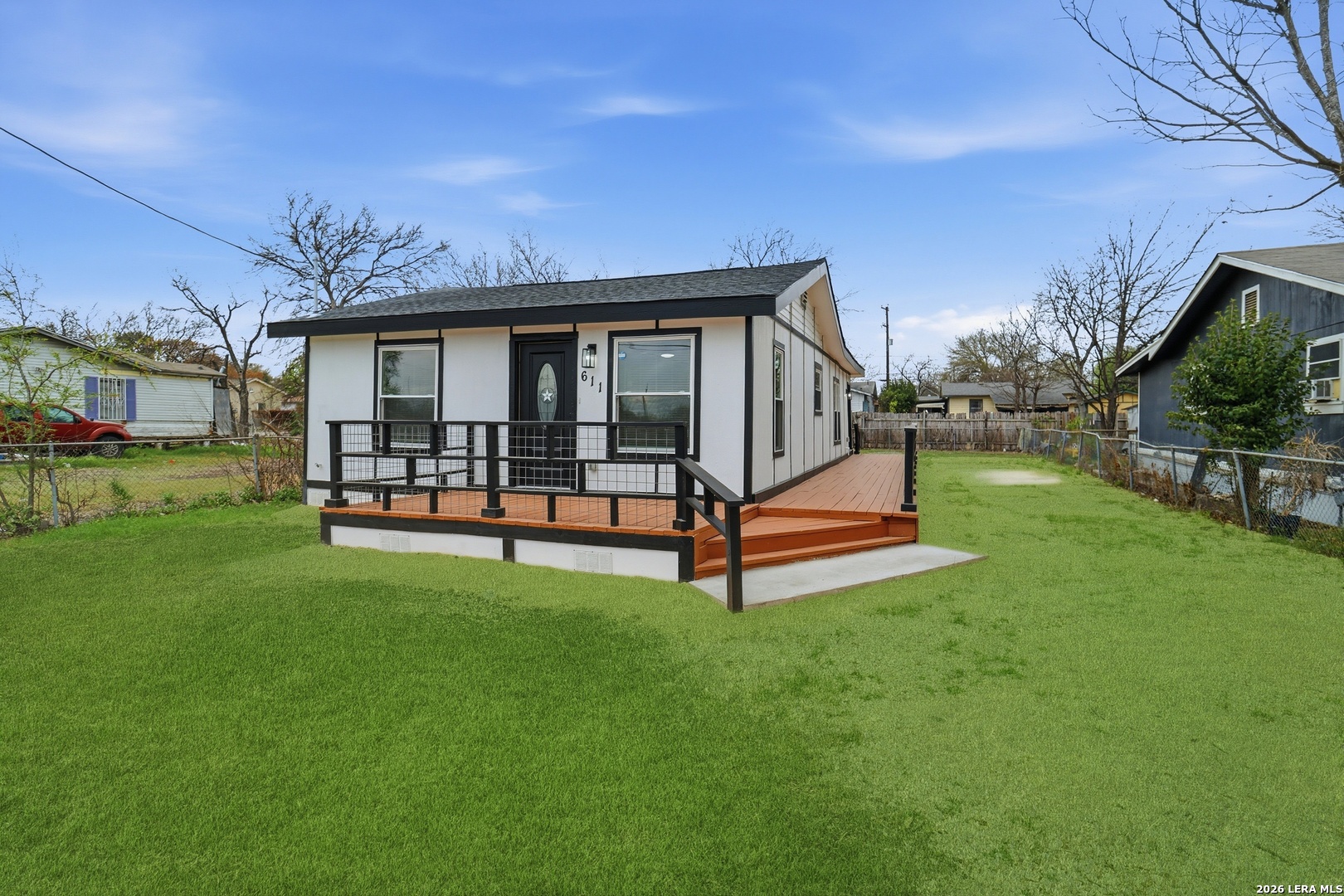 611 N San Ignacio Avenue San Antonio TX 78228
