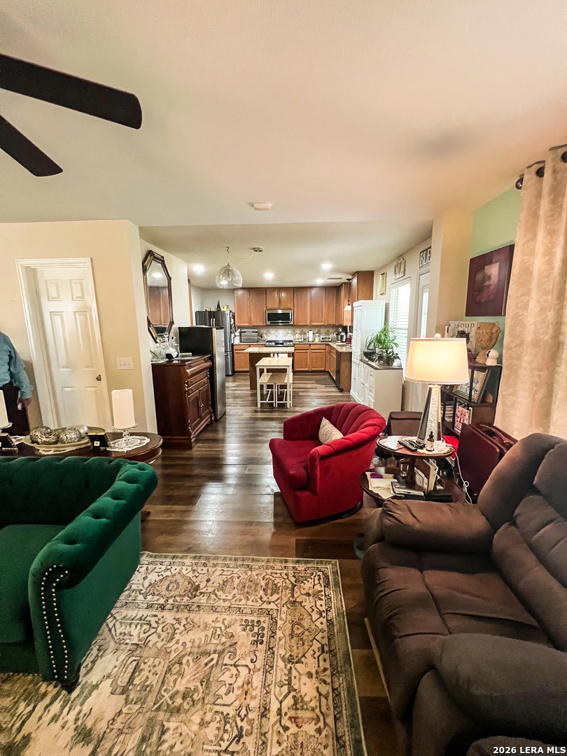 9738 Gypsy Cove Converse TX 78109