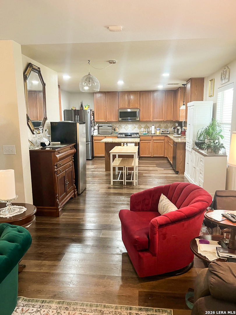 9738 Gypsy Cove Converse TX 78109