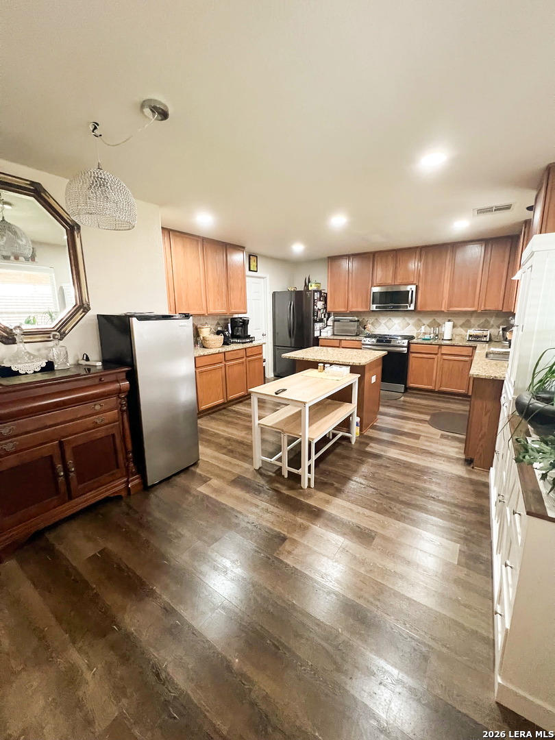 9738 Gypsy Cove Converse TX 78109