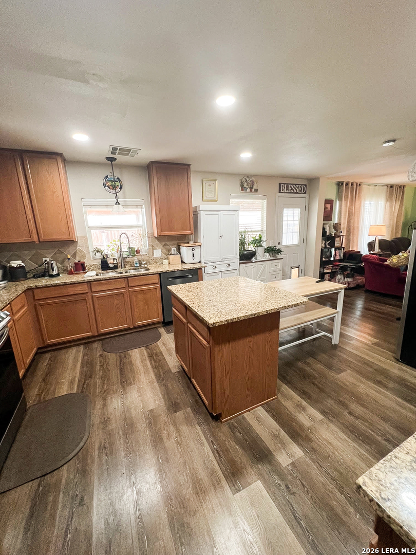 9738 Gypsy Cove Converse TX 78109