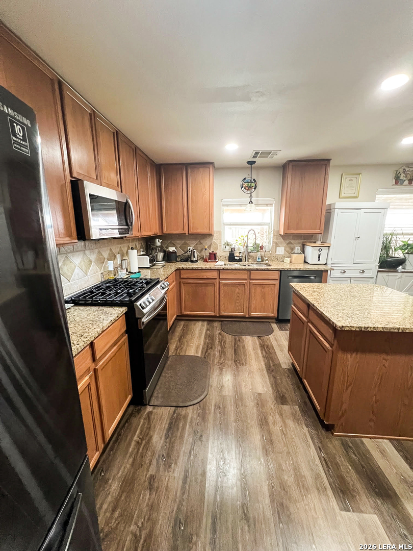 9738 Gypsy Cove Converse TX 78109