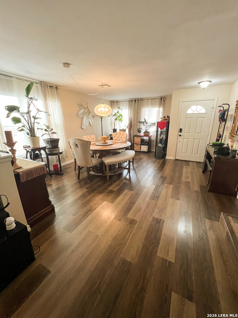 9738 Gypsy Cove Converse TX 78109
