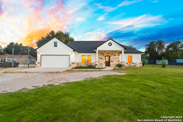 426 County Road 6852 Lytle TX 78052