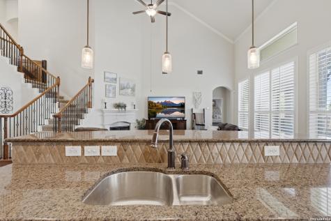 9718 Rosemire San Antonio TX 78254