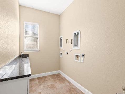 2194 Ranch Loop Drive New Braunfels TX 78132