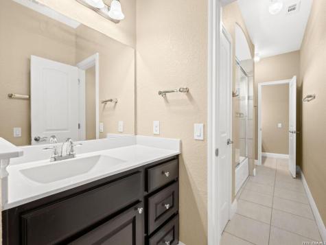 2194 Ranch Loop Drive New Braunfels TX 78132