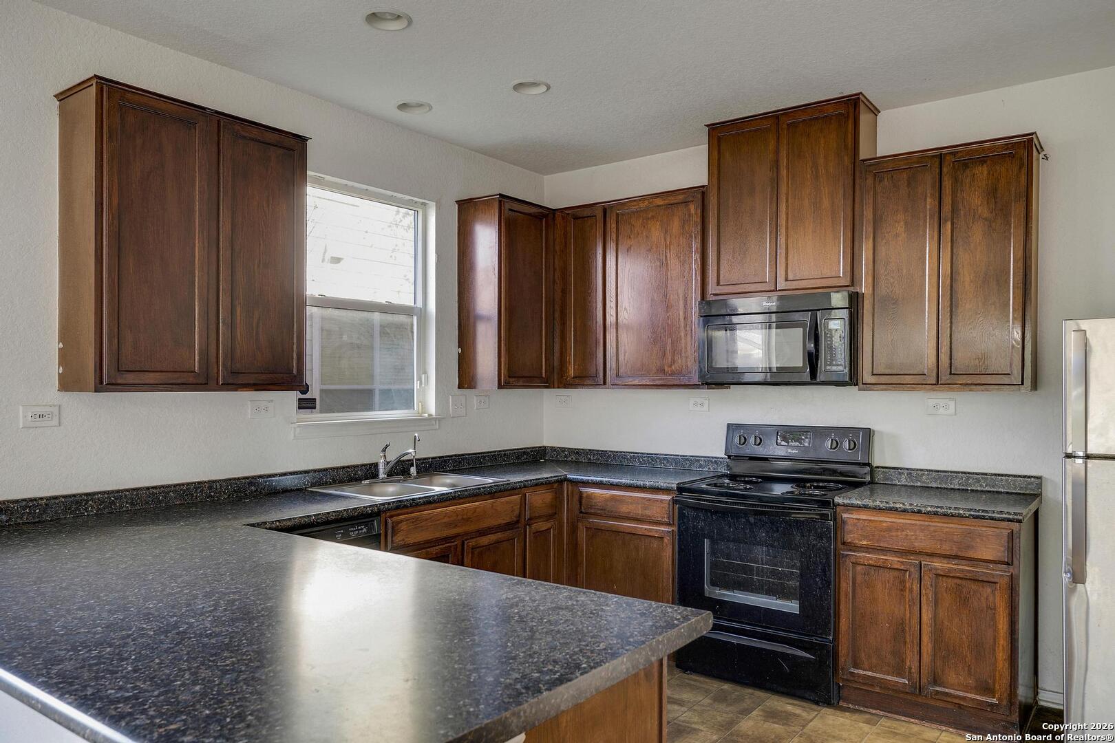 2435 Sundrop Bay San Antonio TX 78224