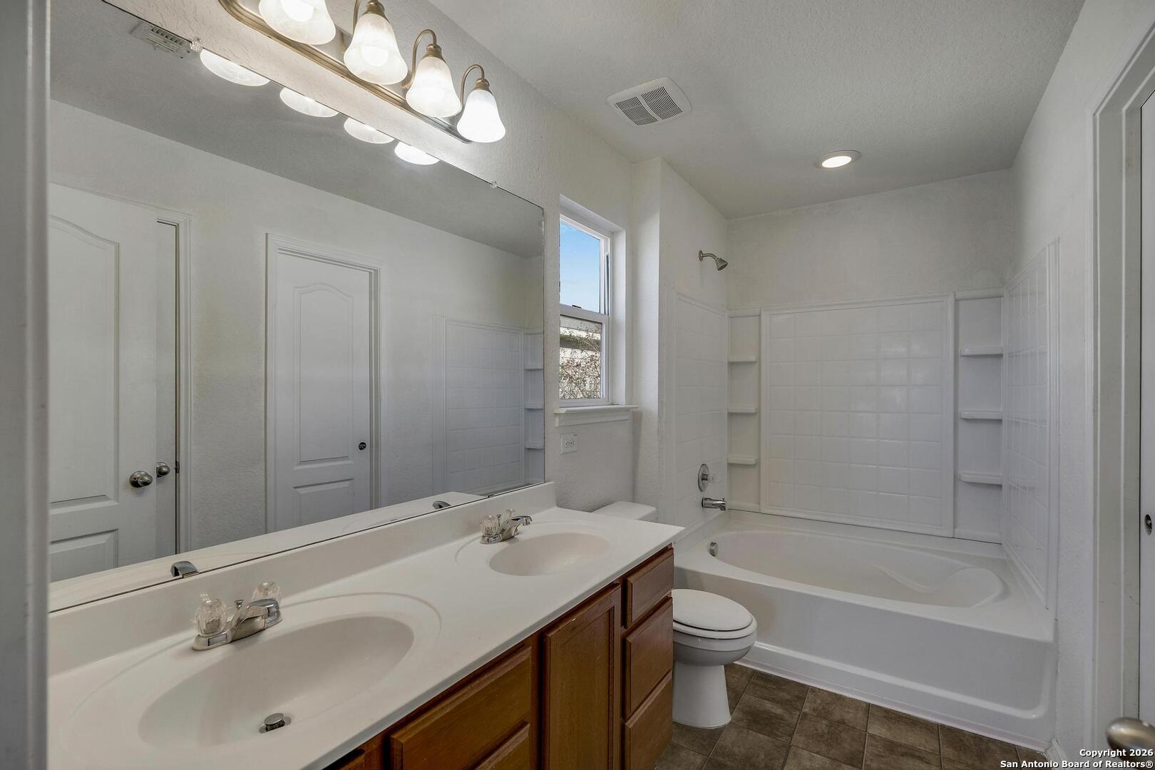 2435 Sundrop Bay San Antonio TX 78224