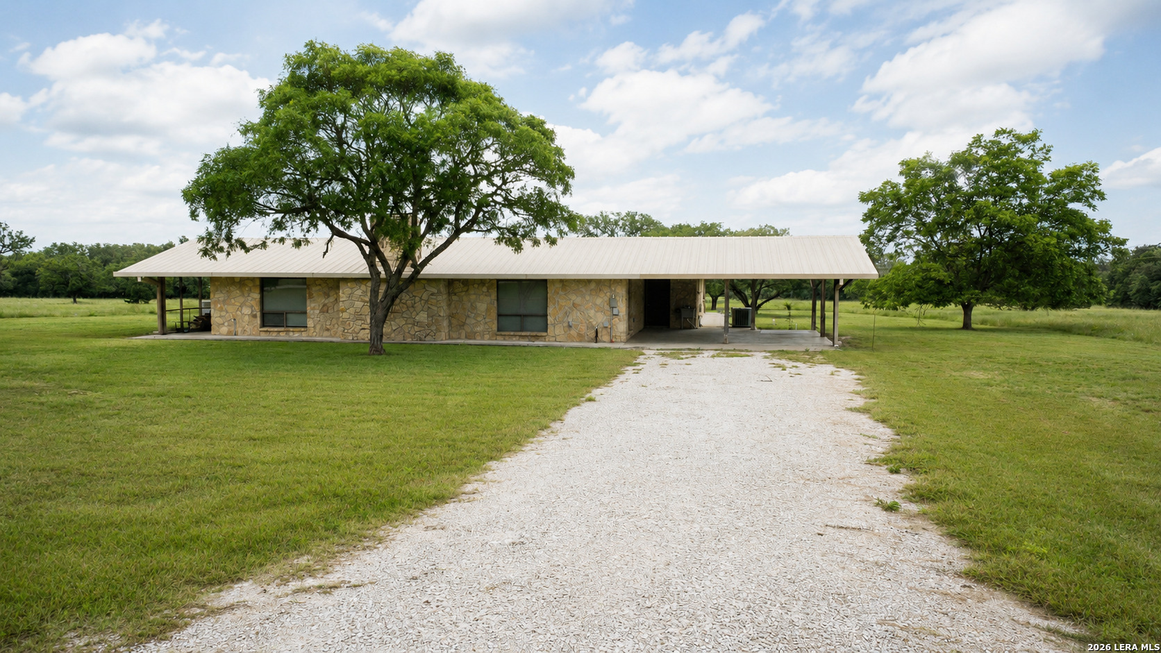 2307 Cr 359 Utopia TX 78884