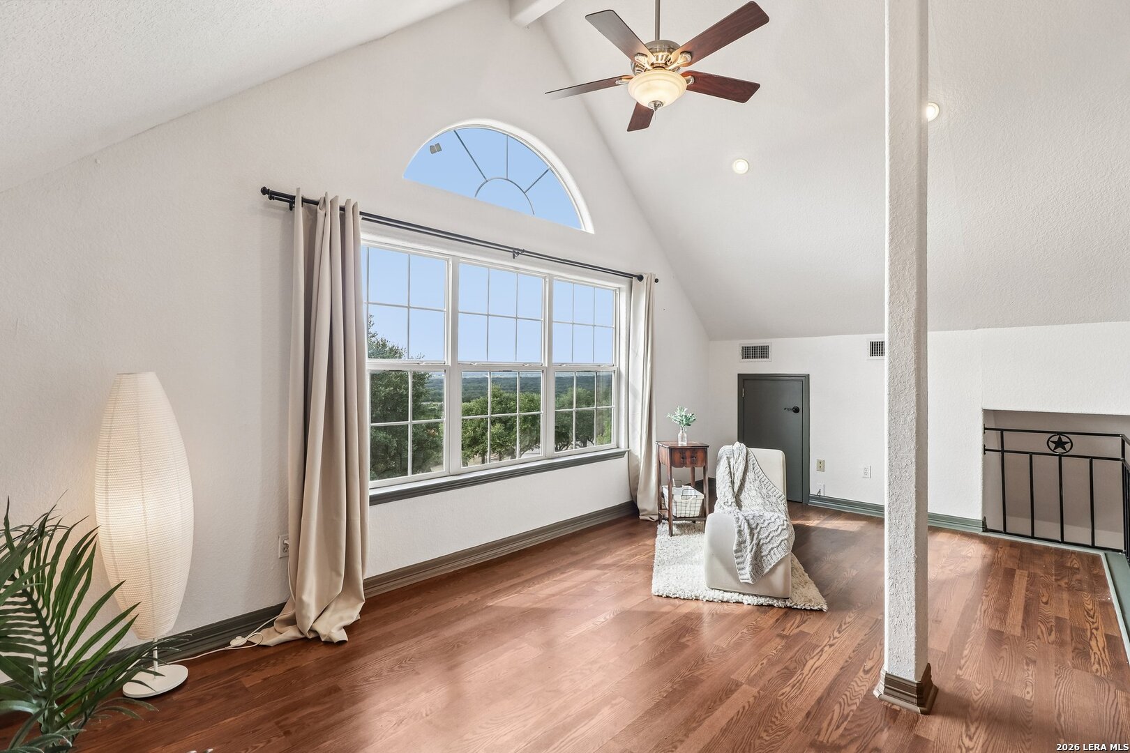 491 Forest Breeze Lakehills TX 78063
