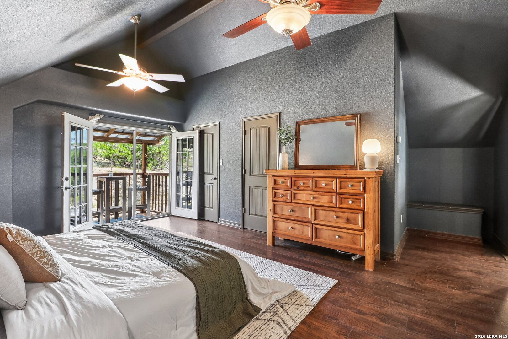 491 Forest Breeze Lakehills TX 78063