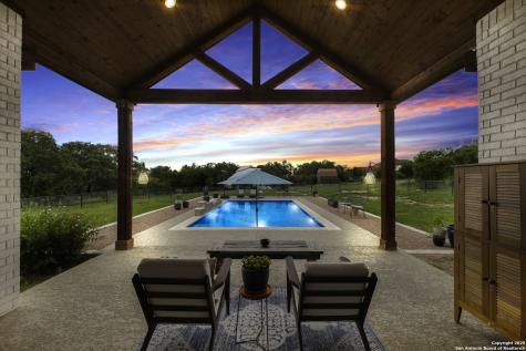 542 Private Road 3702 San Antonio TX 78253