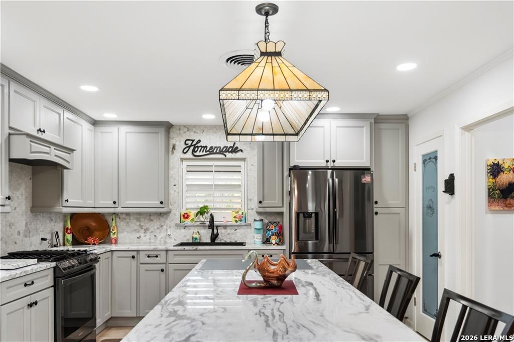 155 Harbor Circle Mathis TX 78368