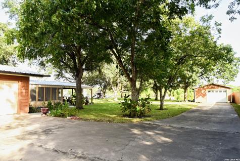 155 Harbor Circle Mathis TX 78368