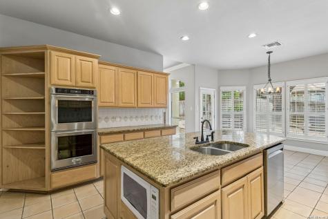 6542 Amber Oak San Antonio TX 78249