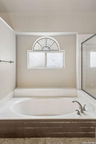 6542 Amber Oak San Antonio TX 78249