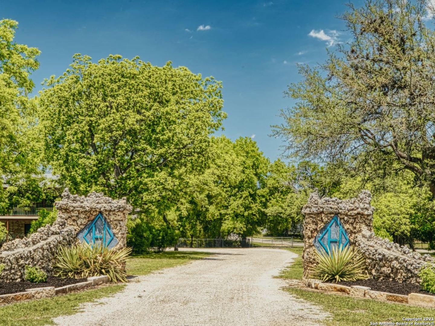 5322 State Highway 16 N Bandera TX 78003