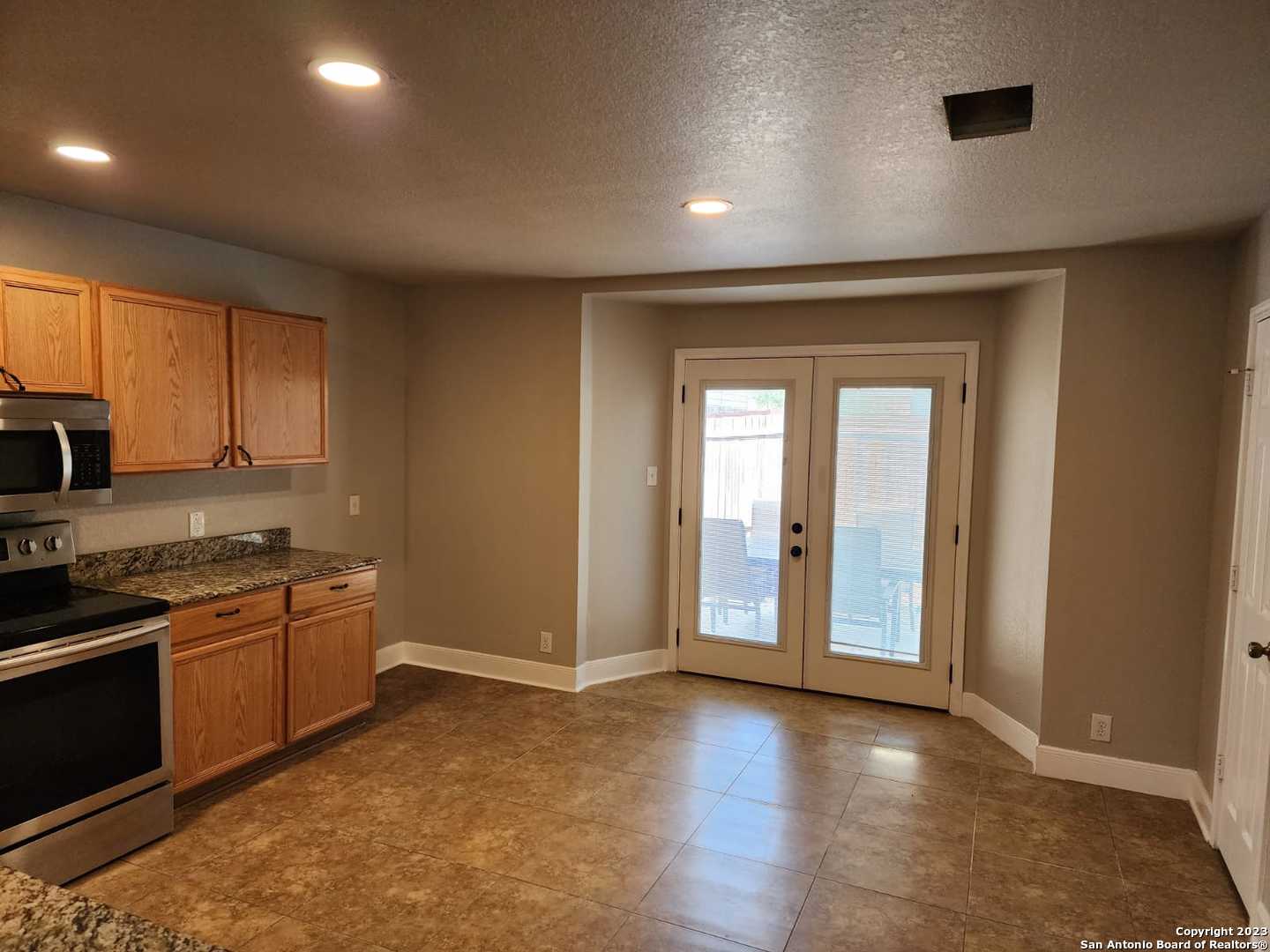 806 Barrel Point San Antonio TX 78251