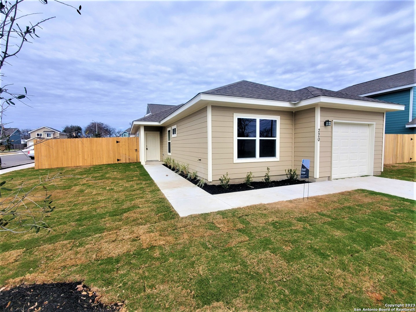 220 W Martindale Street Seguin TX 78155